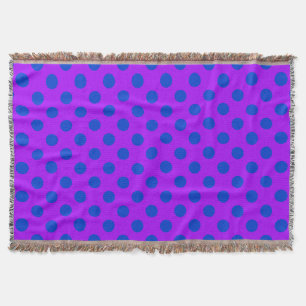 Blaue Polka Punkte auf lila Decke