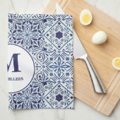 Blaue portugiesische Fliesen Mit Monogramm Geschirrtuch (Viertel Falte)