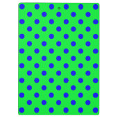 Blaue Punkte auf grünem Hintergrund Musterdesign Klemmbrett (Rückseite)