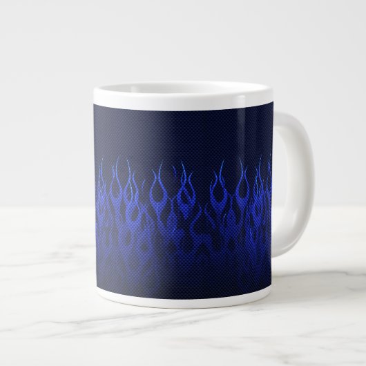 Blaue Racing Flammen auf Carbon Fibre Print Jumbo-Tasse (Vorderseite Rechts)