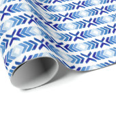 Blaue Rhombus-Pfeile Wasserfarbmuster Geschenkpapier (Rolleneckpunkt)