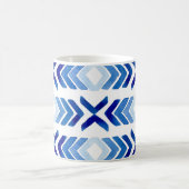 Blaue Rhombus-Pfeile Wasserfarbmuster Kaffeetasse (Mittel)