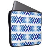 Blaue Rhombus-Pfeile Wasserfarbmuster Laptopschutzhülle (Vorne Rechts)