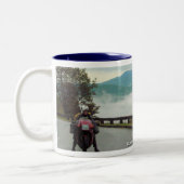 Blaue Ridge-Allee Zweifarbige Tasse (Links)