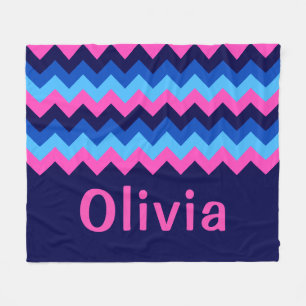Blaue Rosa Chevron-Monogramm-Fleece-Decke mittelgr Fleecedecke