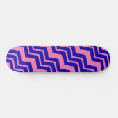 Blaue Rosa Chevron-Zickzack-Design  Skateboard (Horizontal)