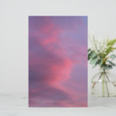 Blaue rosa Wolken Briefpapier (Stehend Vorderseite)