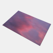 Blaue rosa Wolken Fußmatte (Schrägansicht)