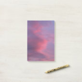 Blaue rosa Wolken Post-it Klebezettel (Auf Schreibtisch)