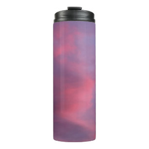 Blaue Rosa Wolken Thermosbecher