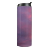 Blaue Rosa Wolken Thermosbecher (Nach links gedreht)