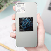 Blaue Rose auf schwarzem Samt Aufkleber (Telefon)