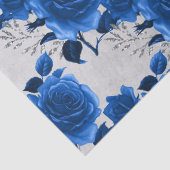 Blaue Rose im weißen Dekoupage Seidenpapier (Detail)