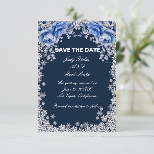 Blaue Rose Schneeflocken Weihnachtskarte Save the Date (Stehend Vorderseite)