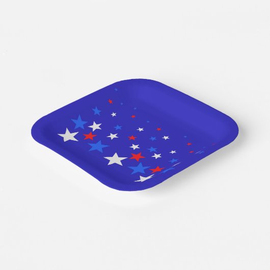 Blaue, rote und weiße Sternmuster Pappteller (Gewinkelt)