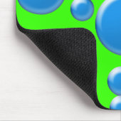 Blaue Runden auf Grün Mousepad (Ecke)