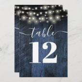 Blaue Rustikale Stallenholz-String-Tischnummern Einladung (Vorne/Hinten)