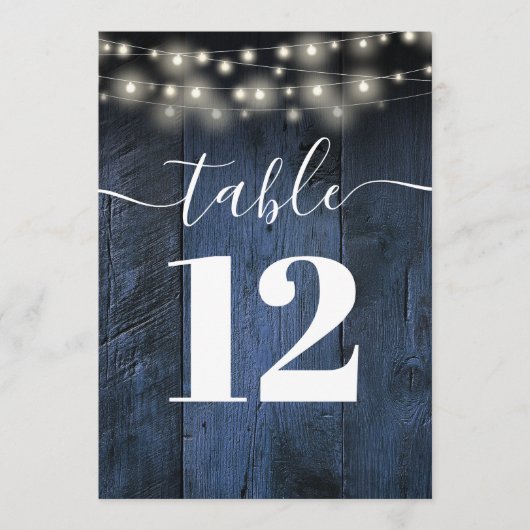 Blaue Rustikale Stallenholz-String-Tischnummern Einladung (Vorderseite)