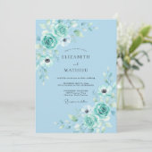 Blaue sanfte florale Hochzeit Einladung (Stehend Vorderseite)