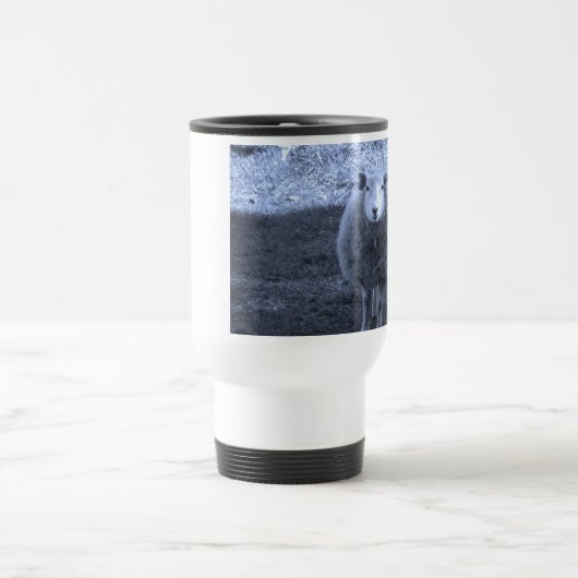 Blaue Schafe und Weiße Mutterschafe Reisebecher (Mittel)