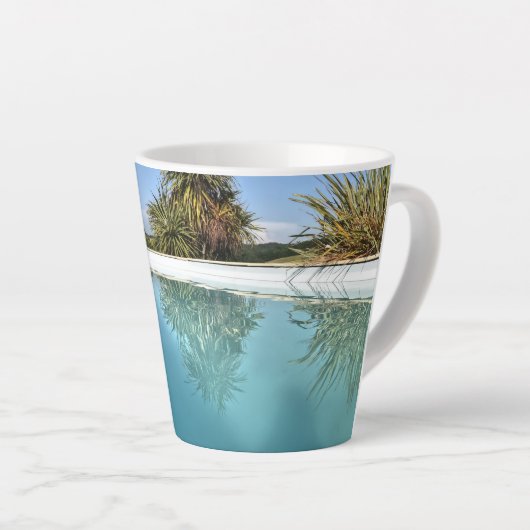 Blaue Schattierungen Latte Tasse (Rechte Ecke)