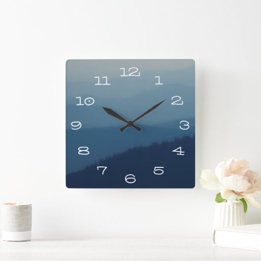 Blaue Schichten Quadratische Wanduhr (Zuhause)
