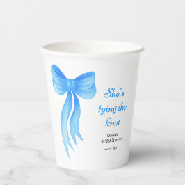 Blaue Schleife Sie knüpft den Knoten Junggesellinn Pappbecher