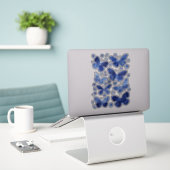 Blaue Schmetterlinge Aquarellmalerei Aufkleber (Laptop auf Schreibtisch)