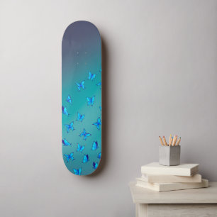 Blaue Schmetterlinge auf der Moonlight Skateboard