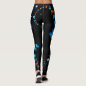 Blaue Schmetterlinge fallen in Sternenschwarze Leg Leggings (Rückseite)