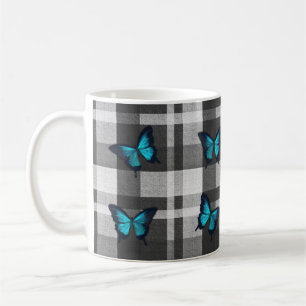 Blaue Schmetterlinge und graue Karierte Stoffe Kaffeetasse
