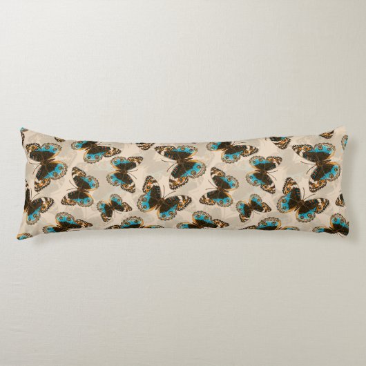 Blaue Schmetterlingsmuster auf weißem Boden Seitenschläferkissen (Vorderseite)