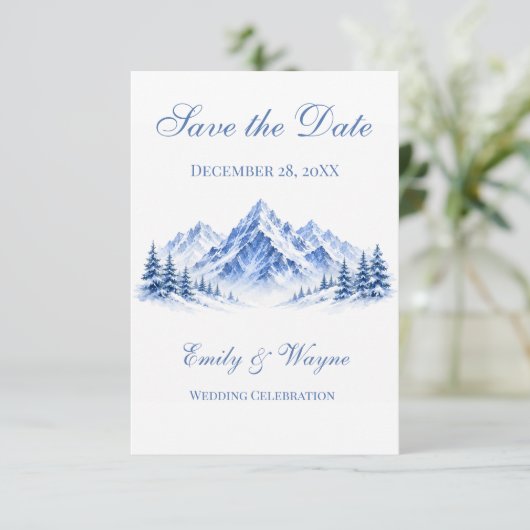Blaue Schneebebirge-Hochzeit Save the Date Karten (Stehend Vorderseite)