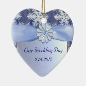 Blaue Schneeflocke-Kristallfeier Keramik Ornament (Rechts)