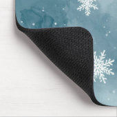 Blaue Schneeflocken Aquarell Winter Mousepad (Ecke)