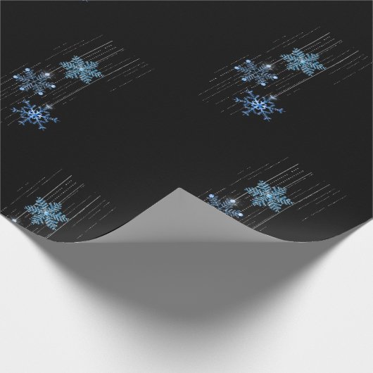 Blaue Schneeflocken auf schwarz Geschenkpapier (Ecke)