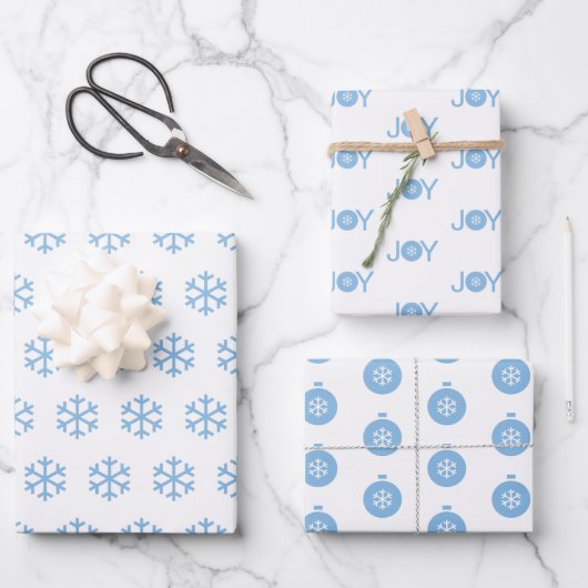 Blaue Schneeflocken, Freude und Weihnachtsbälle Mu Geschenkpapier Set (Vorderseite)