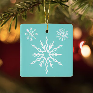 Blaue Schneeflocken Muster sanfter Winterfrost Keramikornament