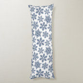 Blaue Schneeflocken Seitenschläferkissen (Rückseite (Vertikal))
