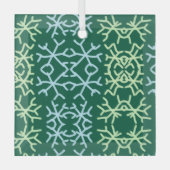 Blaue Schneeflocken Weihnachtsmuster Schneemuster Ornament Aus Glas (Vorderseite)