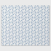Blaue Schneeflocken Weihnachtswrapping Paper Geschenkpapier (Flach)