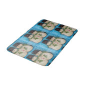 Blaue Schneemann-Familie Badematte (Schrägansicht)