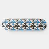 Blaue schwarze Barock-Fleur-de-lis-Musterdesign Skateboard (Horizontal)