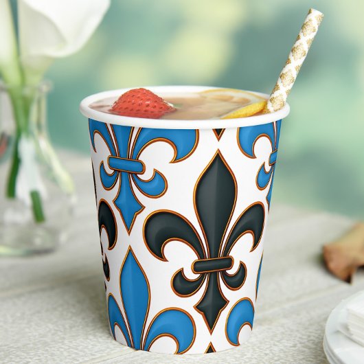 Blaue schwarze barocke Fleur-de-lis-Musterdesign Pappbecher