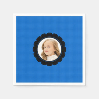 Blaue schwarze Blume ersetzt Bild Serviette