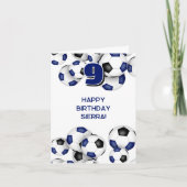 Blaue schwarze Fußballbälle Kindergeburtstag Karte (Vorderseite)