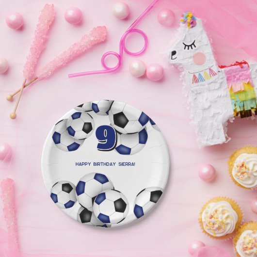 Blaue schwarze Fußballbälle Kindergeburtstag Party Pappteller (Party)