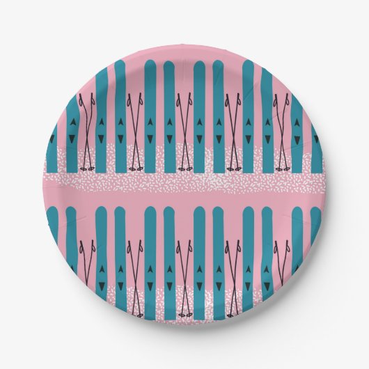 Blaue Skier auf Schnee & rosa Hintergrund Pappteller (Vorderseite)