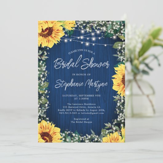 Blaue Sonnenblumenleuchten Brautparty Einladung (Stehend Vorderseite)