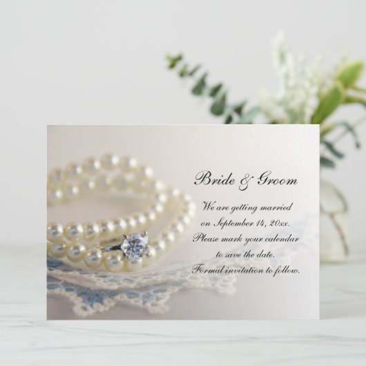 Blaue Spitzen, Perlen, Ring Wedding Save the Date Einladung (Stehend Vorderseite)